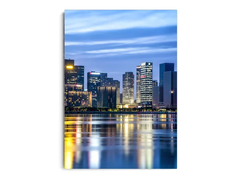 Arte Fotografía Ciudad Moderna con Reflejo en el Agua