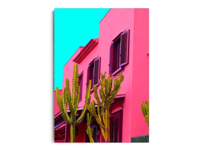 Póster Pop Art Casas Rosadas con Cactus Verdes