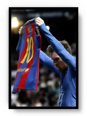 Póster Lionel Messi Mostrando Camiseta del FC Barcelona