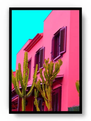 Póster Pop Art Casas Rosadas con Cactus Verdes