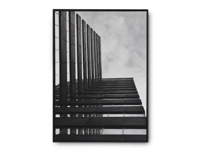 Arte Fotografía Ángulo Contrapicado de Imponente Edificio en L