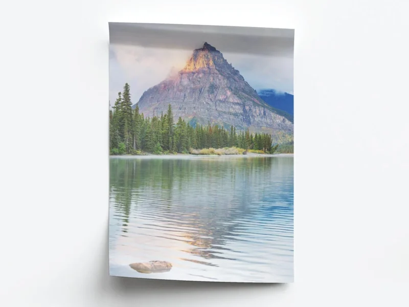 Póster Fotografía Paisaje Reflejo de Montaña con Bosque